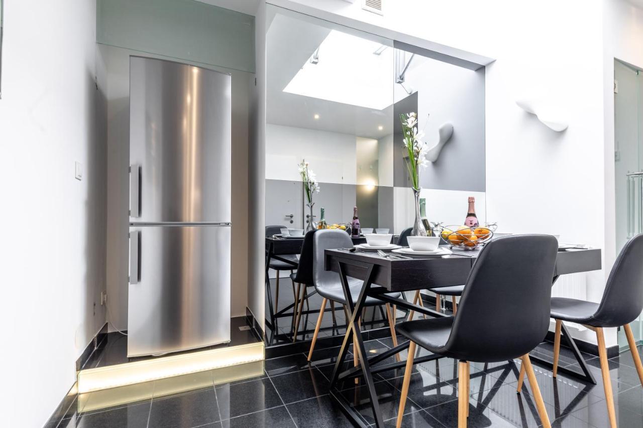 Easy Penthouse